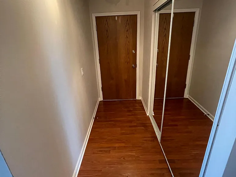 6013 Forest View Rd #2E — Photo 7