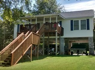 1952 White Rd, Camden, SC 29020