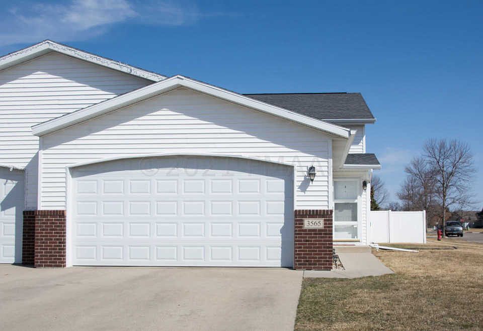 1st image of 3565 Eagle Run Ln