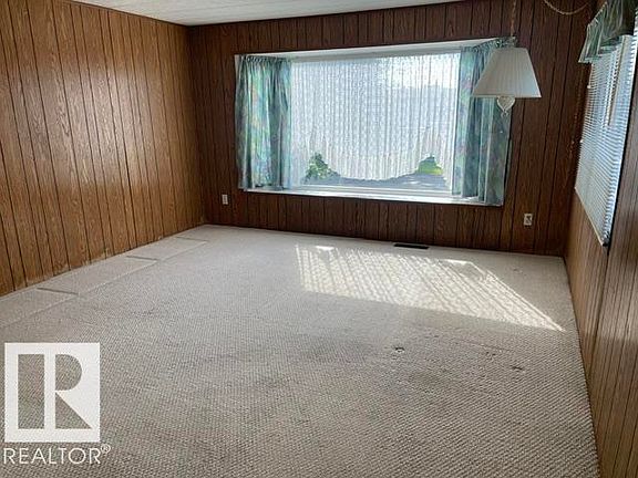 2nd image of 422 Evergreen Park NW