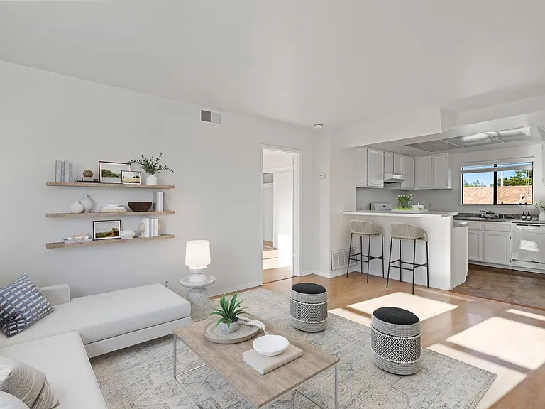 231 Cabrillo St — Photo 3