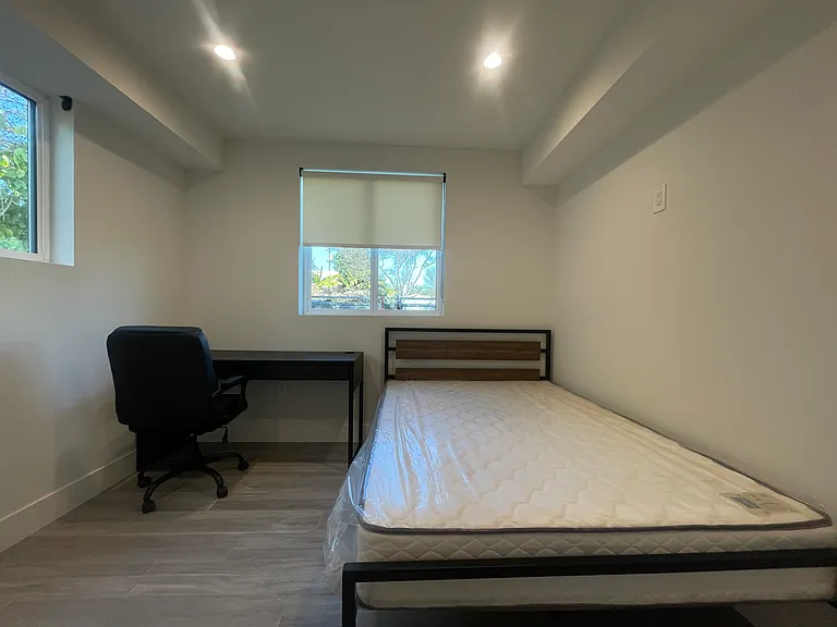 1270 Rolland Curtis Pl — Photo 16