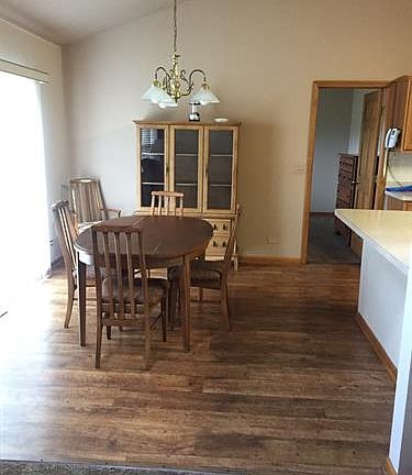 3rd image of 1116 E Danbury Dr