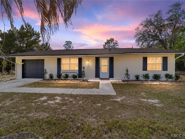 9488 N Sandree Dr, Citrus Springs, FL 34434