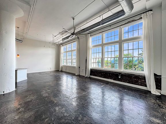 3rd image of 505 Tennessee St APT 213