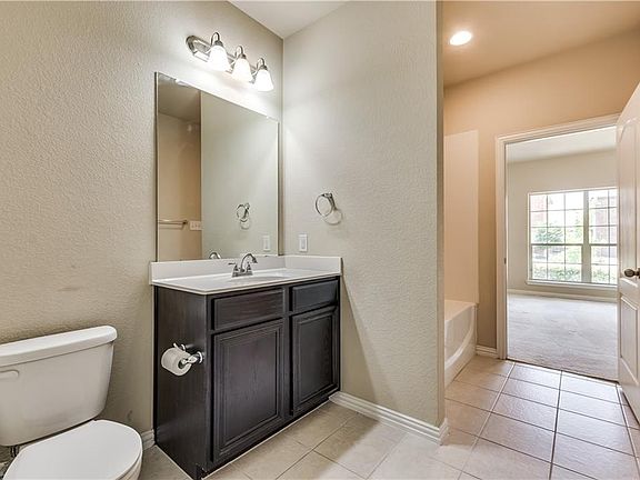 4th image of 3504 Orchard Dr