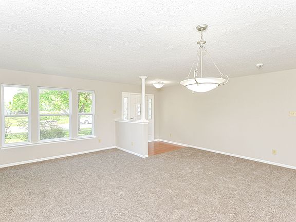 4th image of 5903 N Attleburg Dr
