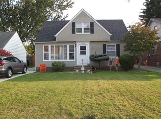 5020 N Barton Rd, Lyndhurst, OH 44124