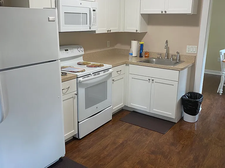 435 N Fairview Ave — Photo 5