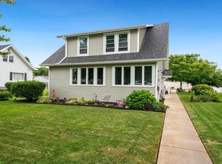 915 N 8th St, Rochelle, IL 61068