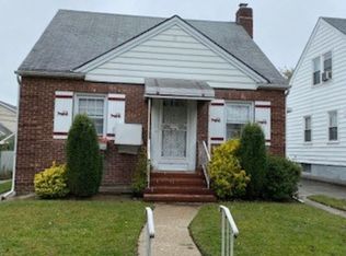 4554 196th Pl, Flushing, NY 11358