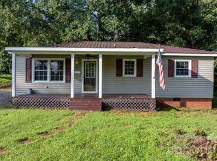708 E Klutz St, Maiden, NC 28650