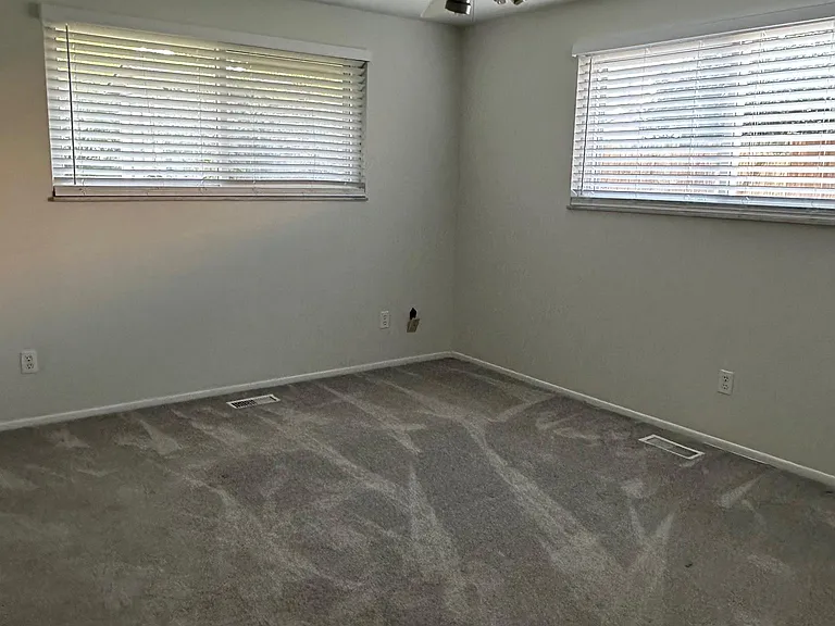 5593 Camerford Dr — Photo 7