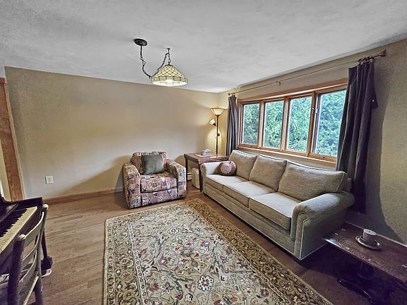 5th image of 7 Laverne Drive