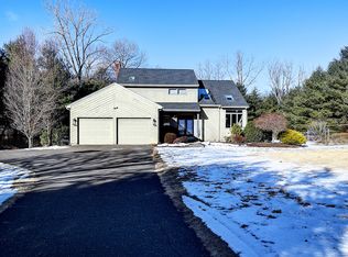 47 Buckingham Dr, Glastonbury, CT 06033