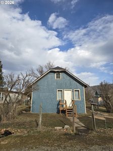 303 Donald St, Wallowa, OR, 97885