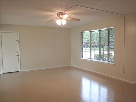 3rd image of 432 Belmont Dr