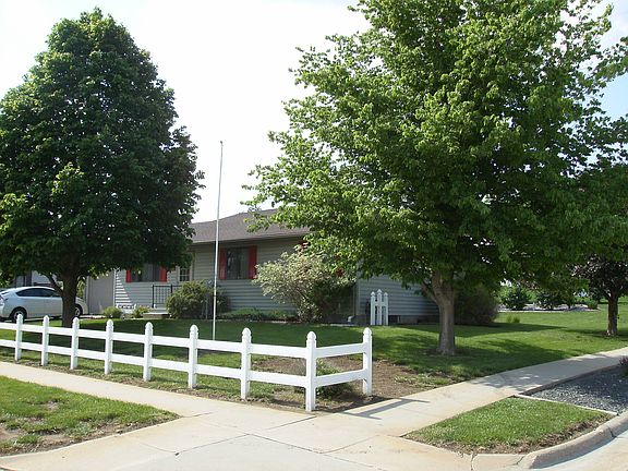 2nd image of 1030 Sunnyview Dr