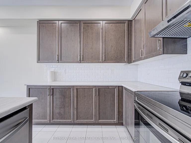 407 Dolman St — Photo 13