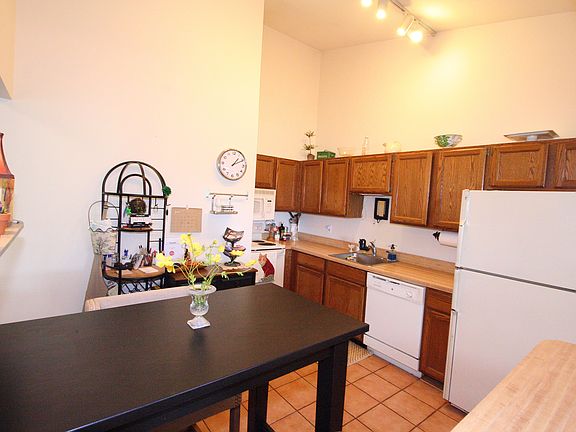 Vaulted ceilings and tile