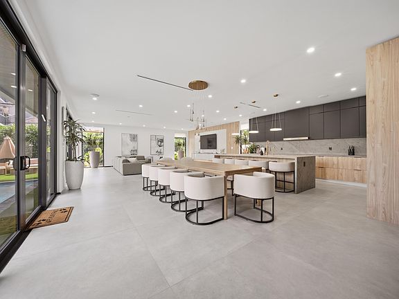 2nd image of 3304 NE 14th Court