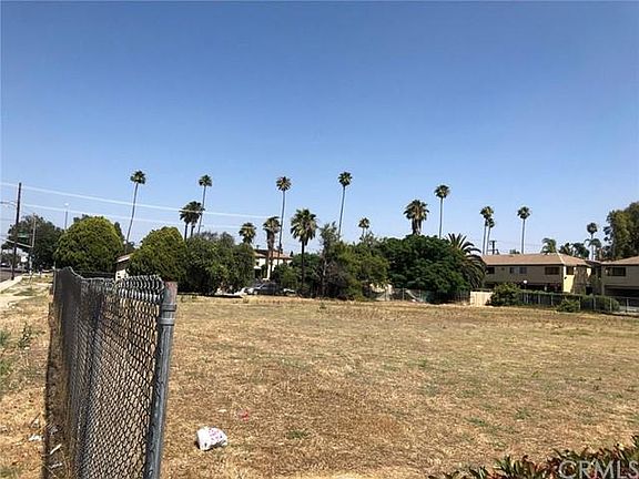 4th image of 16281 Arrow Blvd