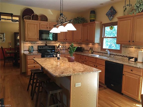 4th image of 6483 Pebblecreek Dr