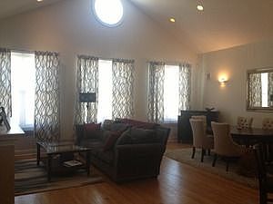 4th image of 3530 N Southport Ave APT 4A