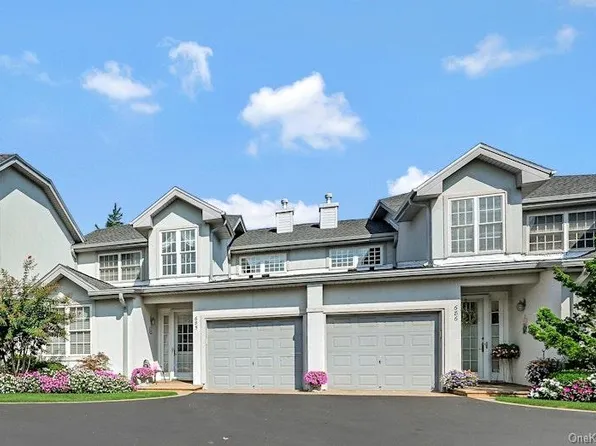 685 Balfour Place, Melville, NY 11747