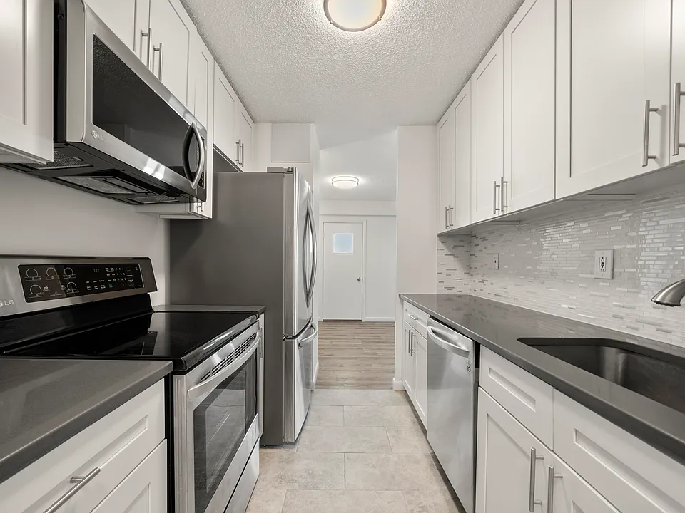 307 Prospect Ave #10G