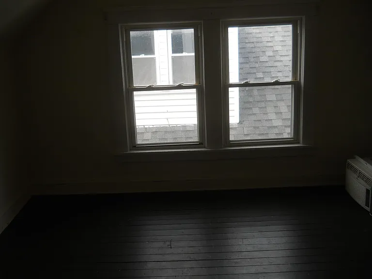 Donald Ave — Photo 5
