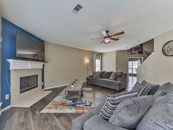 4th image of 1077 Shadow Glenn Dr