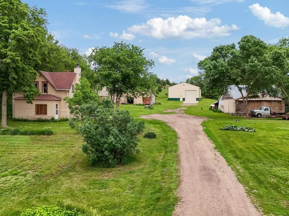 45166 Bluff Rd, Volin, SD 57072
