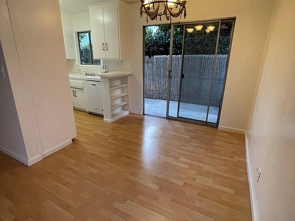 4th image of 1933 Tamarind Ave APT 5