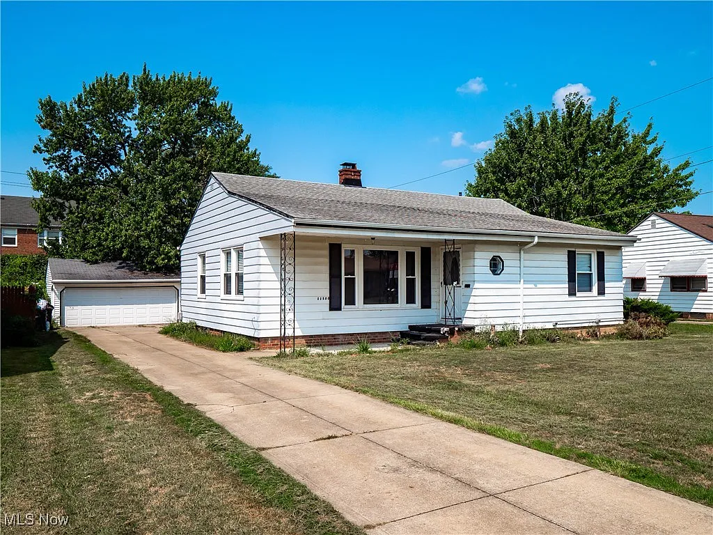 11580 Aaron Dr photo 1
