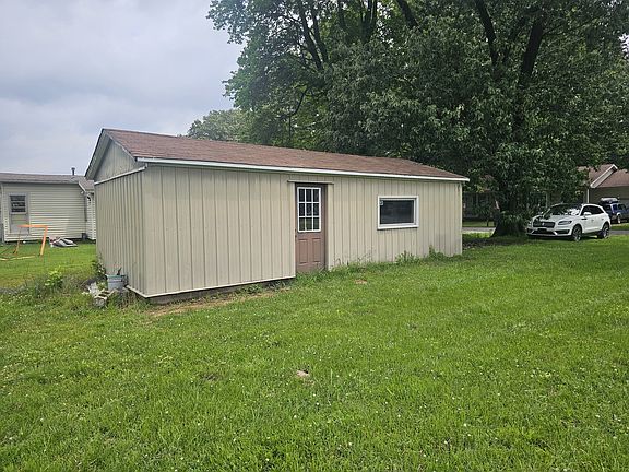 4th image of 11 Barger Dr