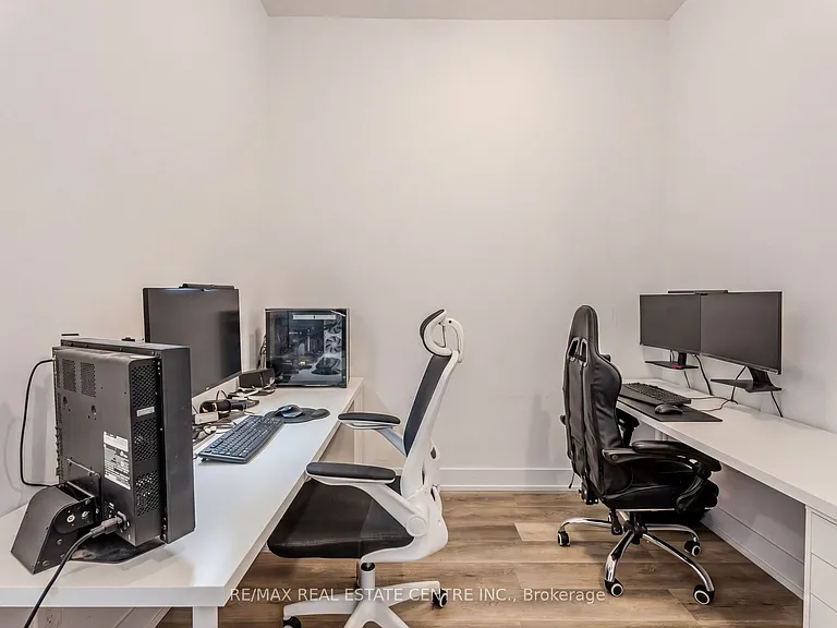 470 Dundas St E #1206 — Photo 24