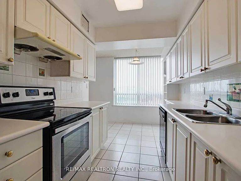 850 Steeles Ave W #1103 — Photo 20