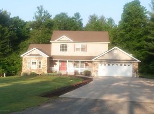 582 Briar Ridge Rd, Meshoppen, PA 18630