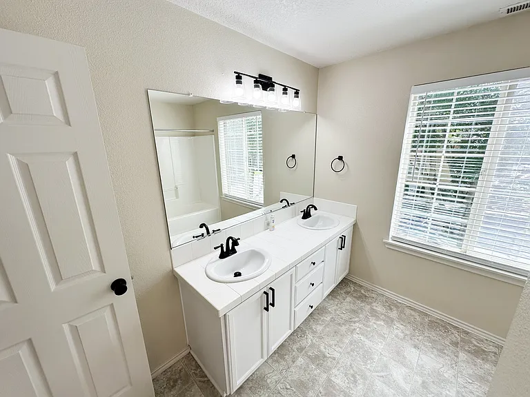 15759 SW Harvester Ln — Photo 35