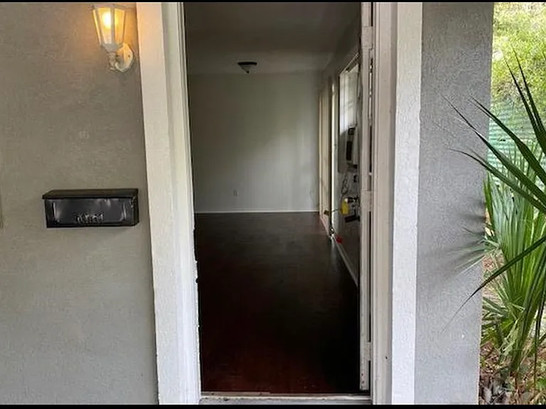 762 SE Church Ave #101 — Photo 7
