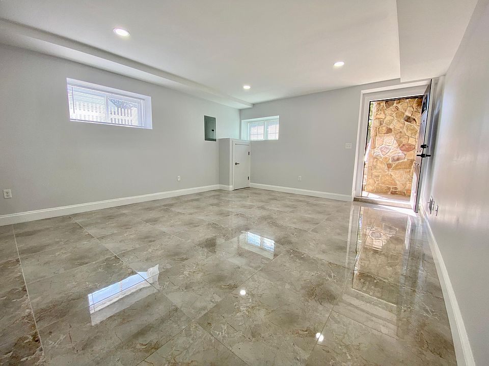 1st image of 435 Delaware Ave #1