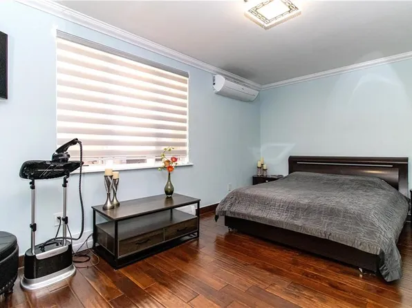 2601 East 26th Street image 9 of 26