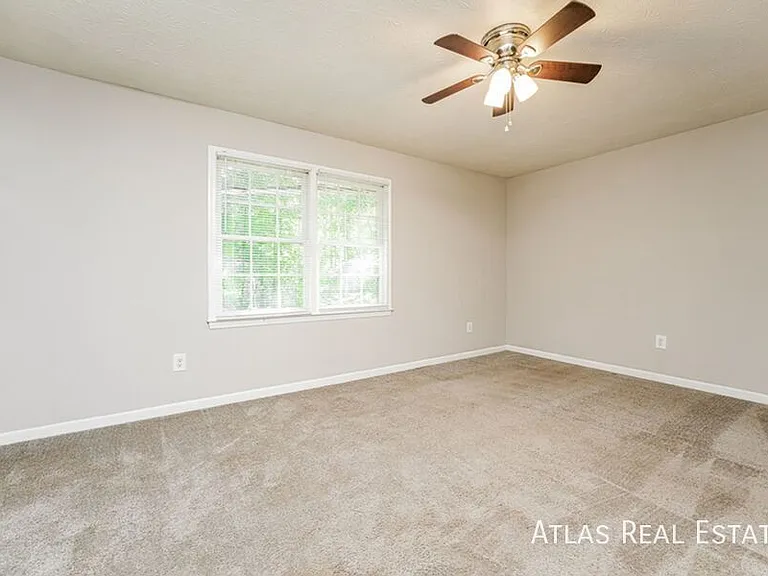 301 Highland Park Dr #301 — Photo 15