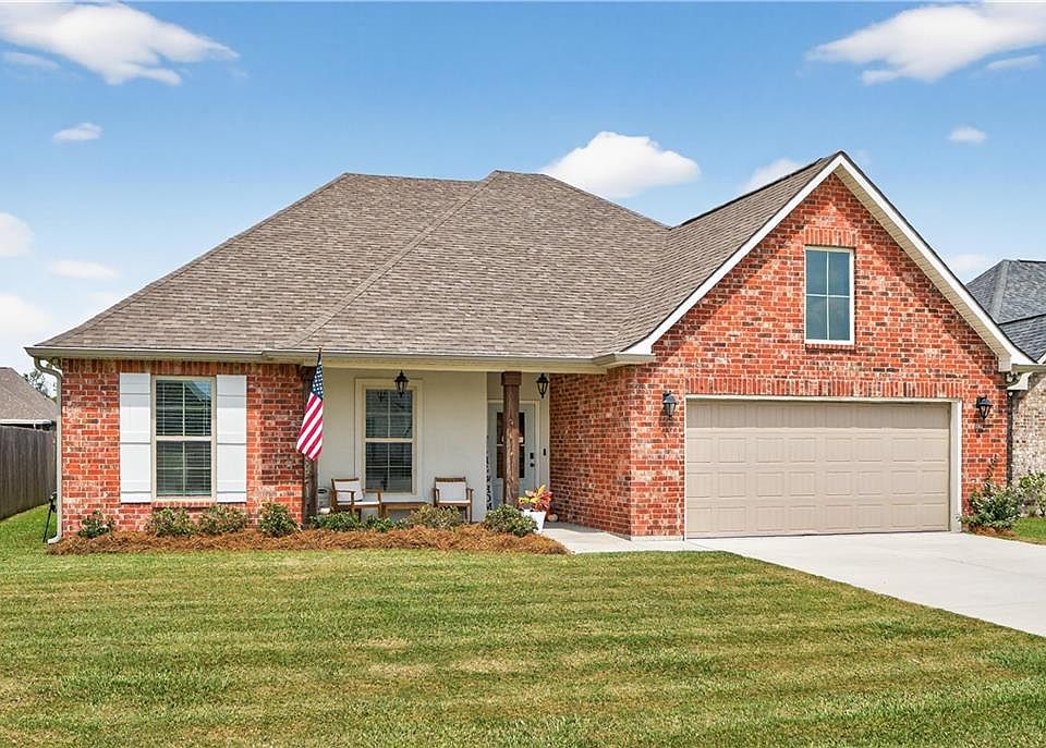 1st image of 107 Summer Cypress Ln
