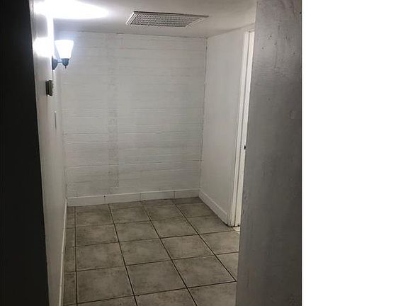 5th image of 4121 N 33rd Dr APT 14