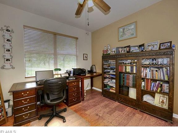 3rd image of 1007 Congress Ave