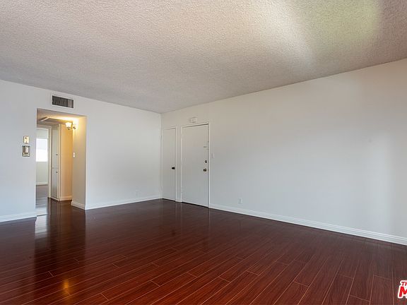 4th image of 5403 Newcastle Ave APT 63
