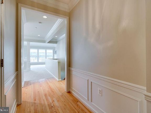 4th image of 27 Norwood Ln