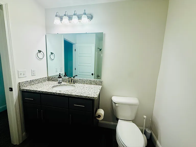 424 NW 59th Ave — Photo 12